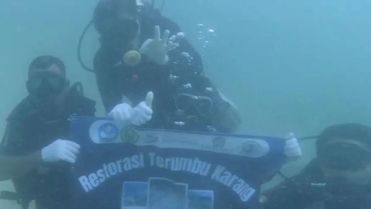 Restorasi Terumbu Karang Berbasis Kajian Biodiversitas Digelar di Tanjung Sekeben Banyuwangi