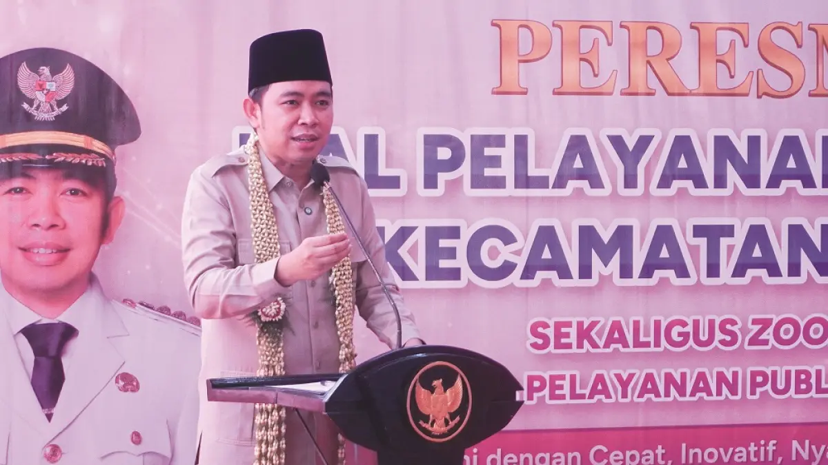 "Blangkonya selalu tersedia dan layanannya gratis. Jika ada yang mempersulit, laporkan ke kami melalui Wadul Guse." MUHAMMAD FAWAIT, Bupati Jember. (MAULANA/RADAR JEMBER)