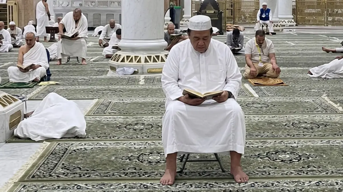 KHUSYUK: Jemaah haji asal Jember laksanakan ibadah sunnah di tanah suci. (Abdurrahman Imansyah)