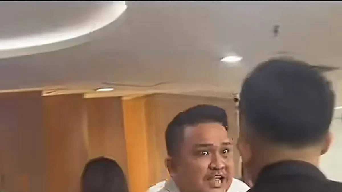 TANGKAP LAYAR: Suasana kantor Badan Gizi Nasional (BGN) memanas pasca digeruduk investor MBG.