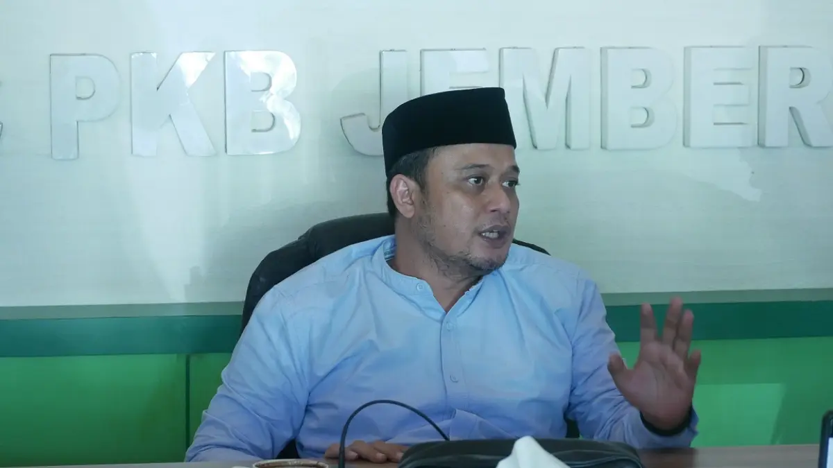 M. Ayub Junaidi yang ditetapkan sebagai Ketua Dewan Tanfidz DPC PKB Jember, kemarin (11/6). (SIDKIN ALI/RADAR JEMBER)
