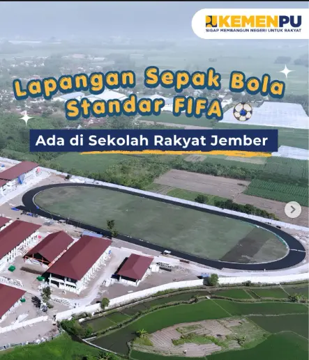 Lapangan sepak bola standar FIFA ada di Sekolah Rakyat Jember. (INSTAGRAM KEMENTERIAN PU)