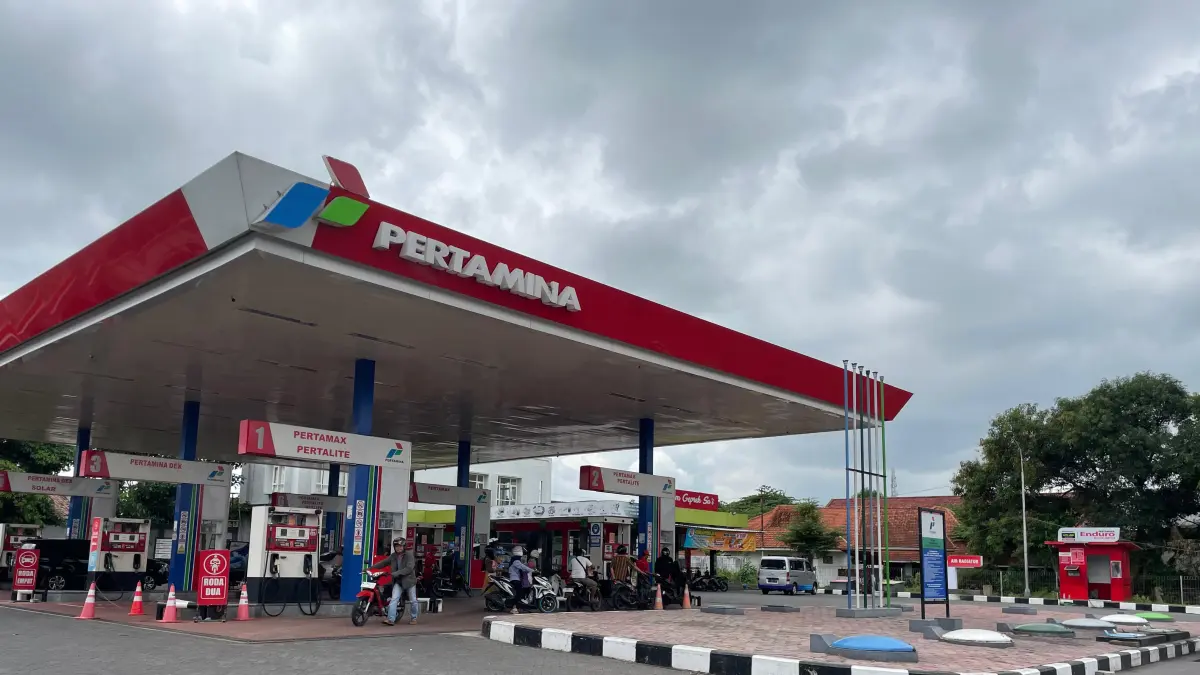 NAIK: Harga BBM pertamax eceran di di Lumajang ikut alami kenaikan.