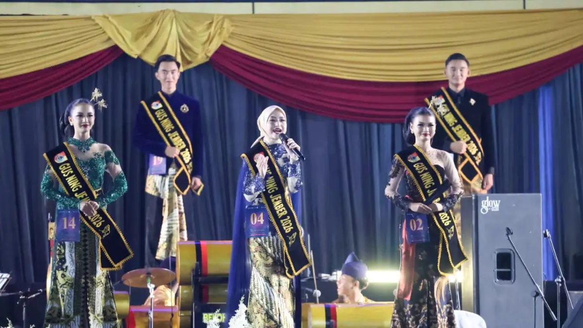DUTA PEMUDA JEMBER: Finalis Gus Ning Jember 2026 saat menjawab pertanyaan, salah satunya pertanyaan dari Bupati Gus Fawait. Dalam kesempatan itu, mereka juga didorong untuk mengambil peran strategis dalam pembangunan Jember.(KOMINFO JEMBER)
