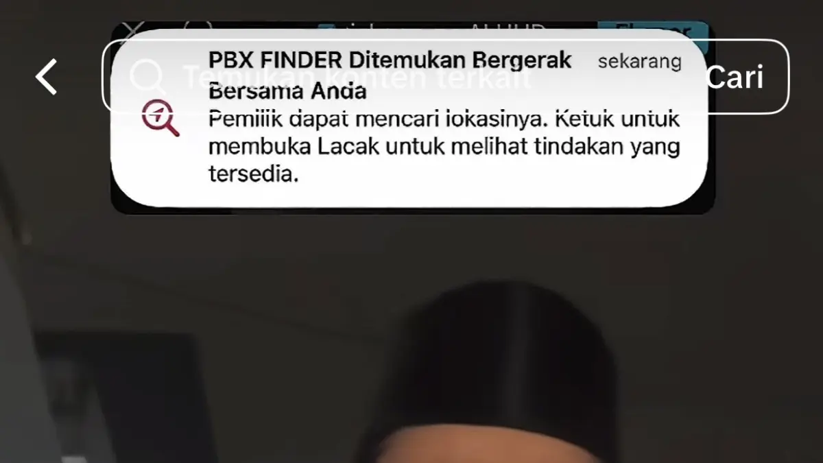 Tangakap layar Tiyo Ardianto saat menemukan alat pelacak, kemarin