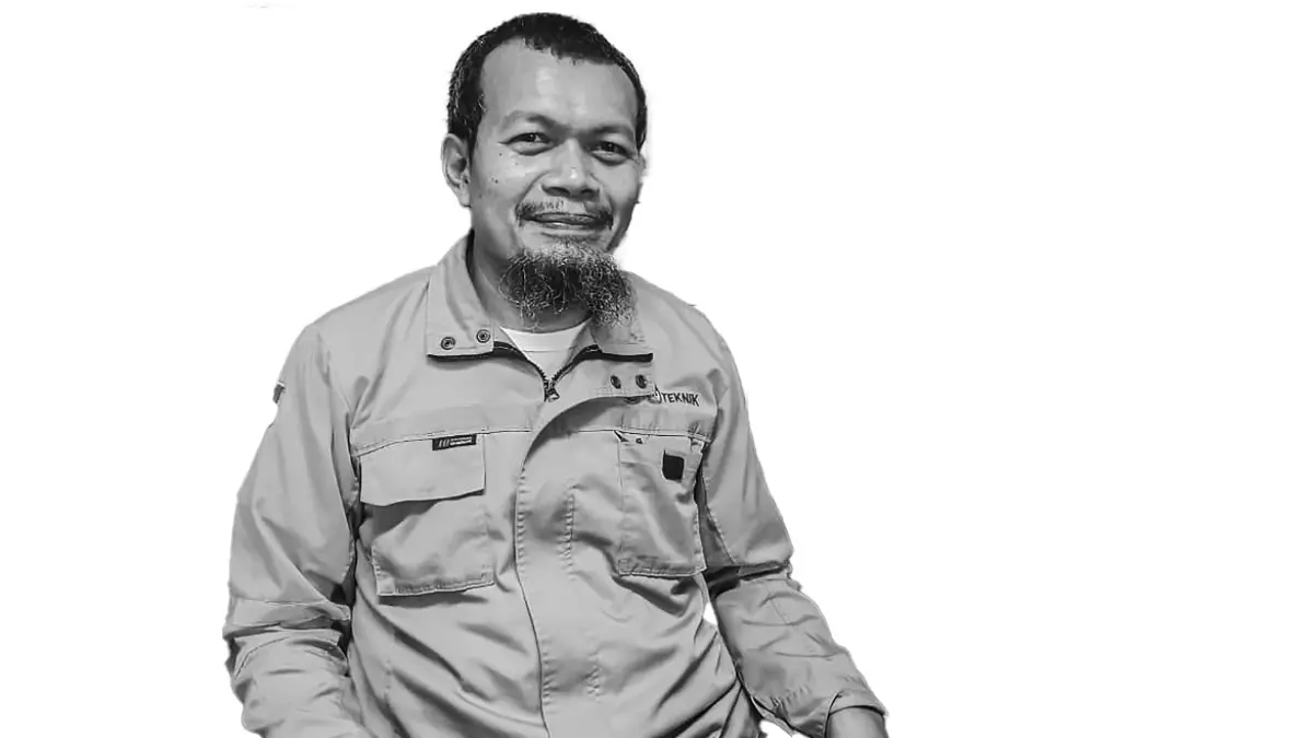 “Sekarang penggunaan PLTS di rumah sedang menjadi tren, hanya saja biaya pengadaannya memang masih cukup mahal.” DEDY EKO RAHMANTO , Dosen Teknik Energi Terbarukan Polije. (M. ADHI SURYA/RADAR JEMBER)