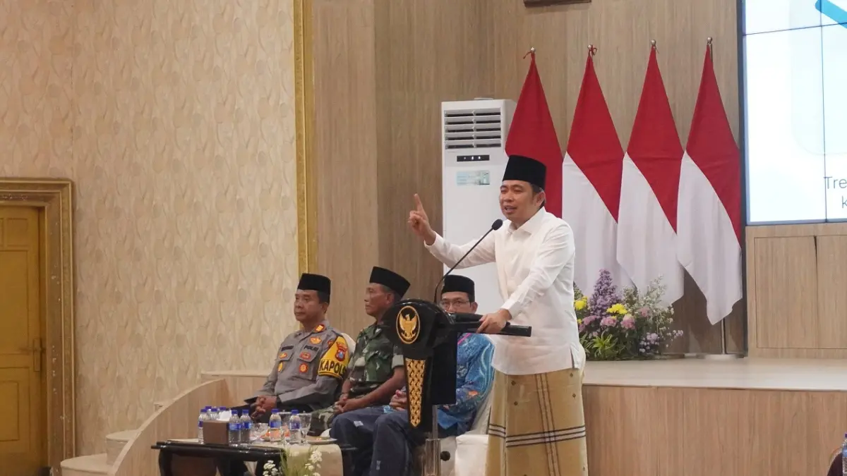"Bukan cuma bantuan kepada pondoknya saja, tetapi juga kepada santrinya (mendapatkan hak dan akses yang sama)," MUHAMMAD FAWAIT, Bupati Jember. (MAULANA/RADAR JEMBER)
