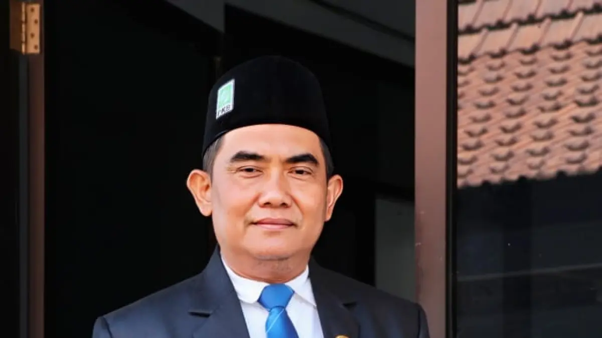 A. MANSUR, SH.I., MH
Anggota DPRD Fraksi Partai Kebangkitan Bangsa / Mahasiswa S-3 Hukum Keluarga Islam UIN Khas Jember