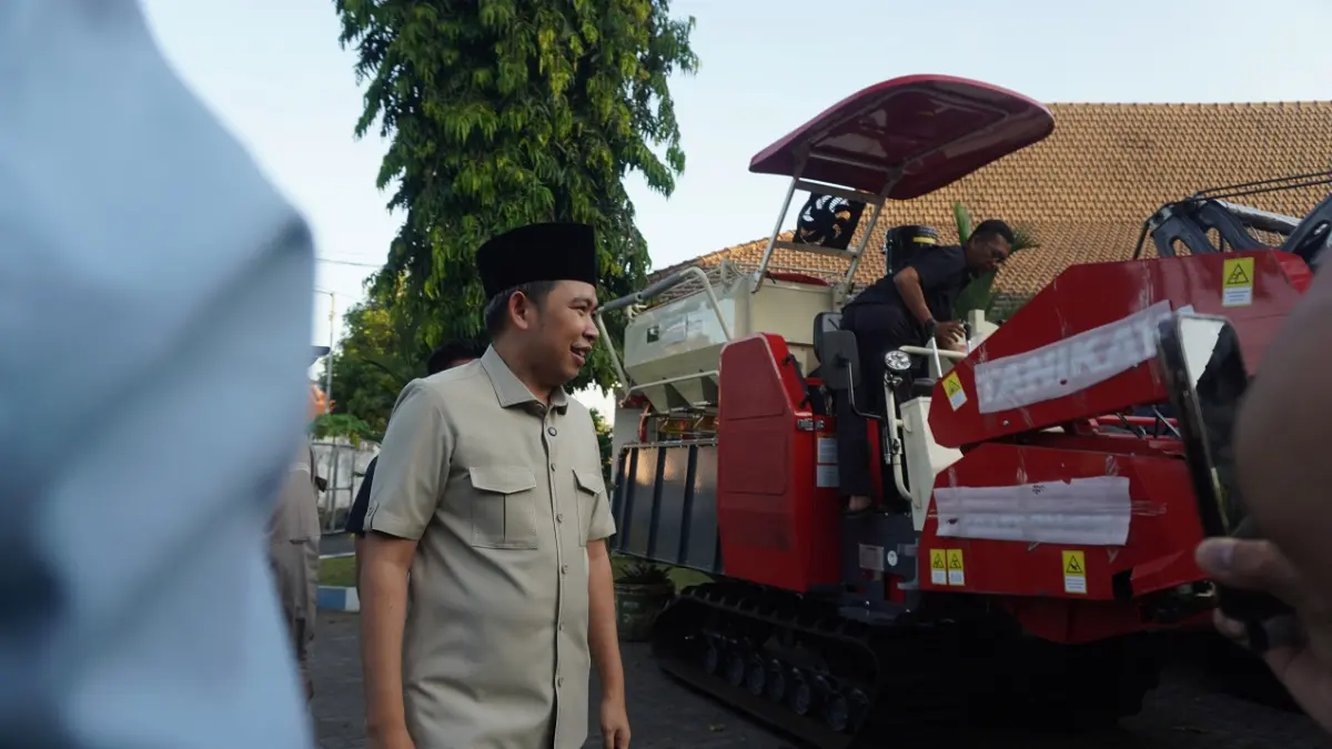 "Tidak bisa kita pilih salah satu saja, apakah sektor pangan saja atau perumahan saja. Dua-duanya harus berjalan dengan baik." MUHAMMAD FAWAIT, Bupati Jember. (MAULANA/RADAR JEMBER)
