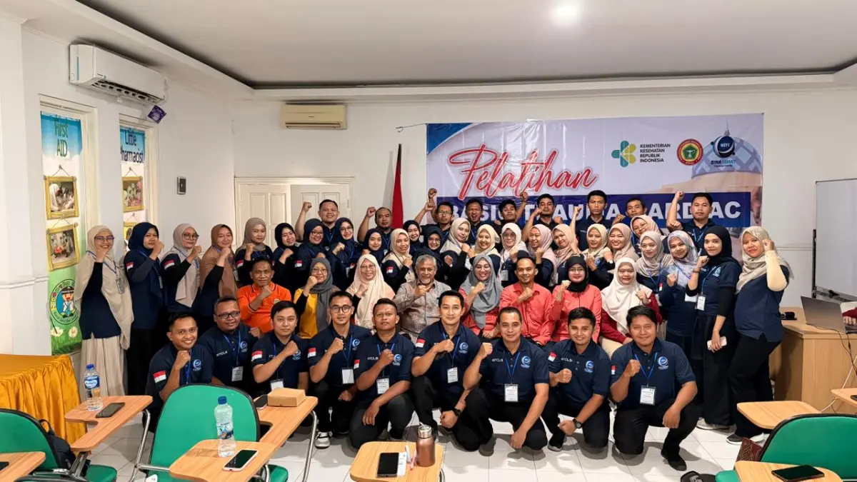 PERAWAT TANGGUH: Sejumlah peserta setelah mengikuti BTCLS yang digelar oleh Bina Sehat Training Center. (RSBS)