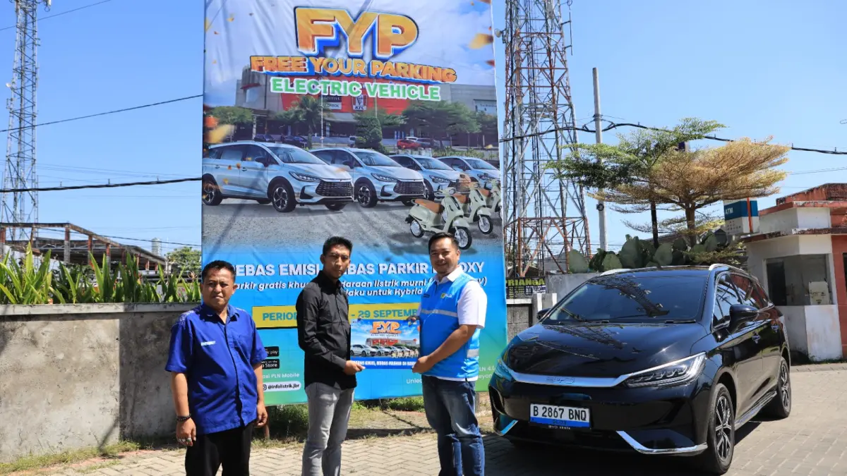 PLN UP3 Jember Cetak Prestasi, Luncurkan Program "Free Your Parking" Pertama di Indonesia untuk Pengguna Kendaraan Listrik
