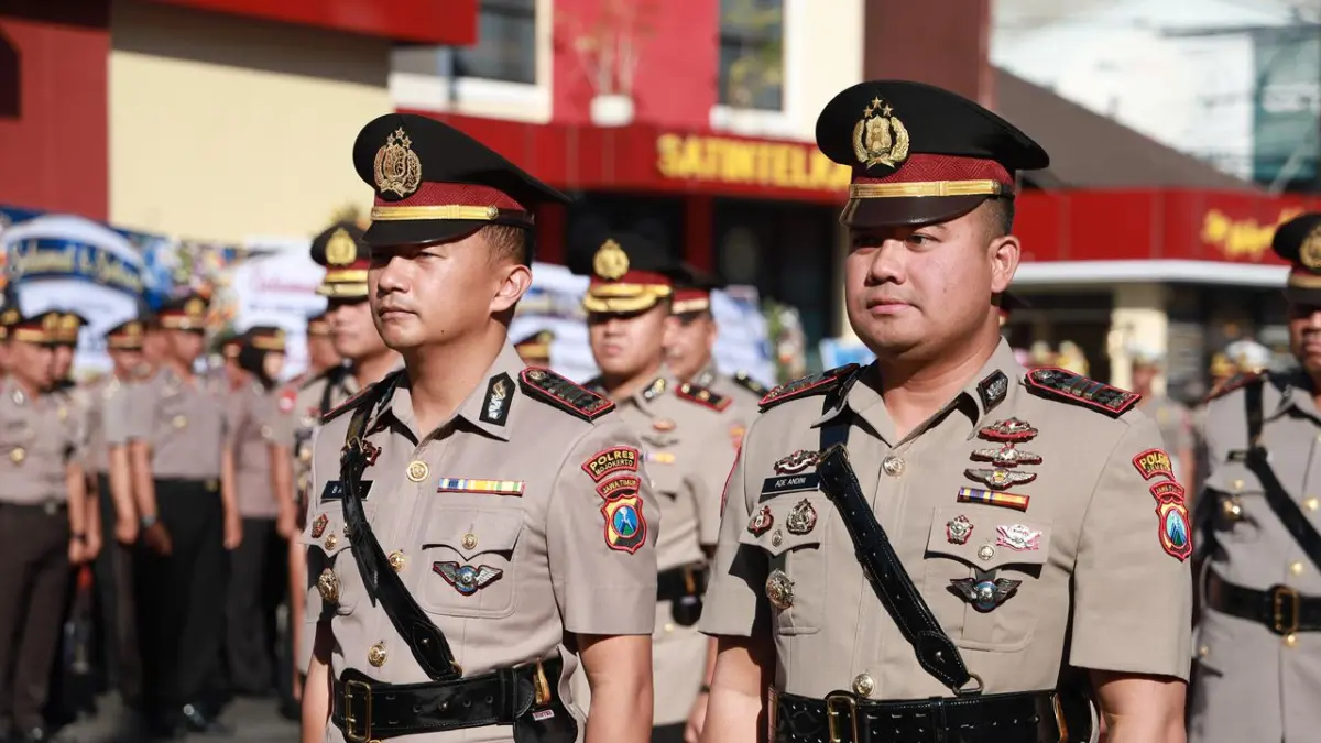 SERTIJAB: Sejumlah jajaran strategis mulai dari Wakapolres hingga kursi Kasatreskrim Polres Jember resmi berganti. (POLRES JEMBER)