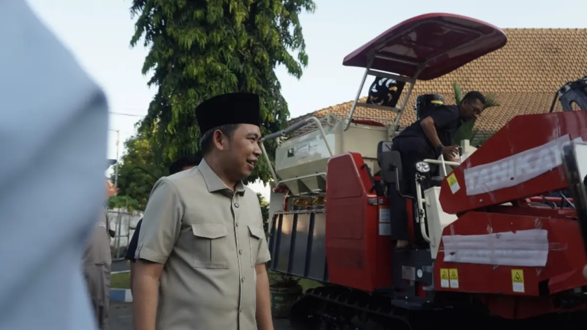 "Tidak bisa kita pilih salah satu saja, apakah sektor pangan saja atau perumahan saja. Dua-duanya harus berjalan dengan baik." Muhammad Fawait (Bupati Jember). (Foto: Maulana/JPRJ)