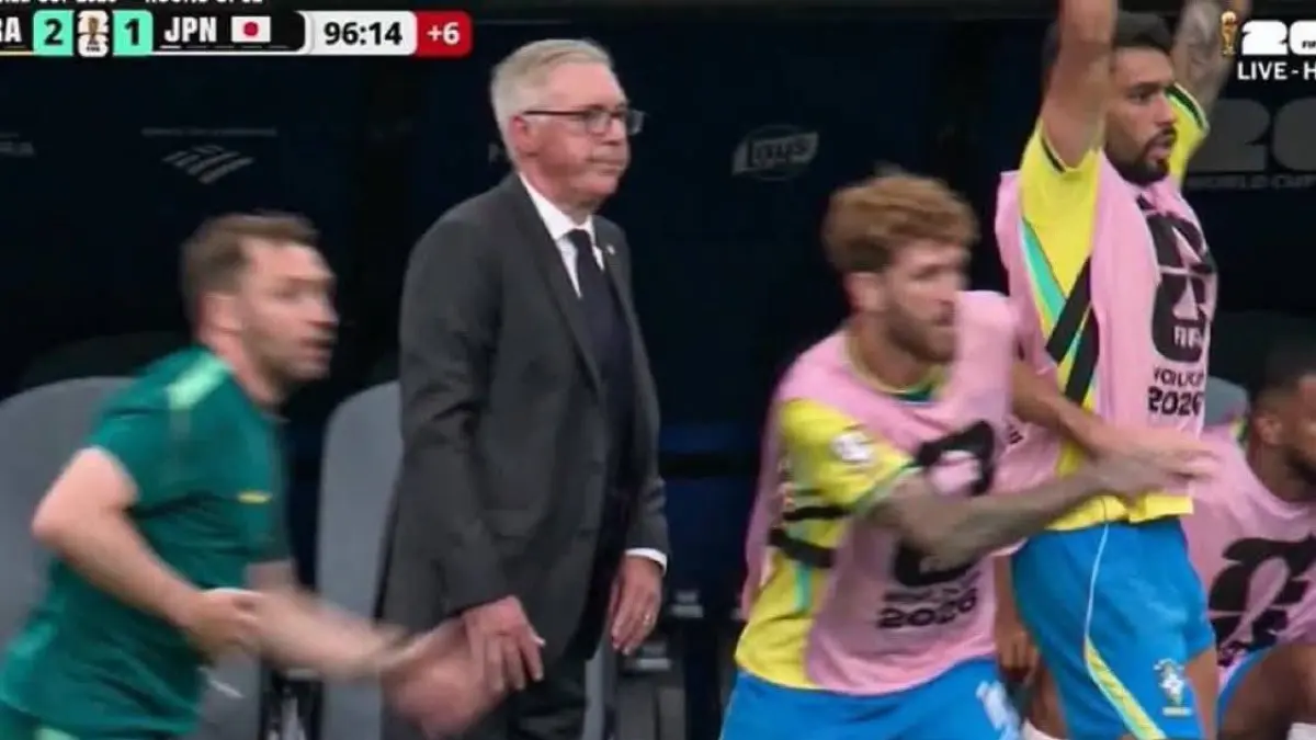 gaya santai dan dingin Carlo Ancelotti usai gol Brasil