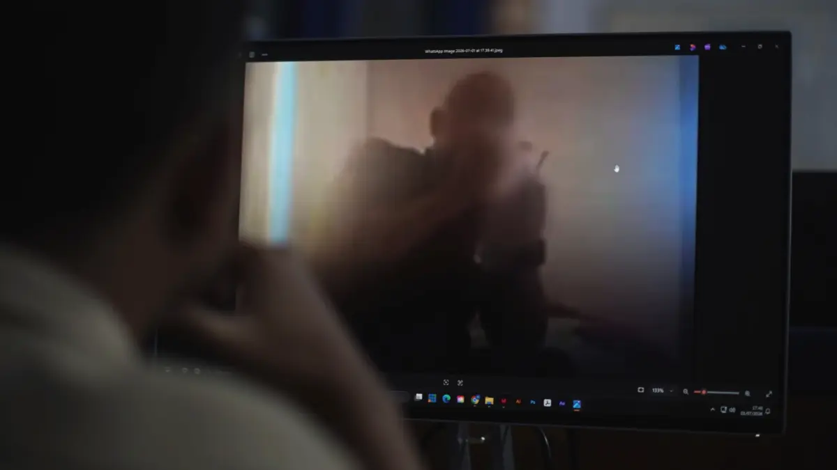 Video yang memperlihatkan seorang polisi diduga sedang menggunakan narkotika jenis sabu-sabu (SS) kembali ramai beredar di jagat maya. 