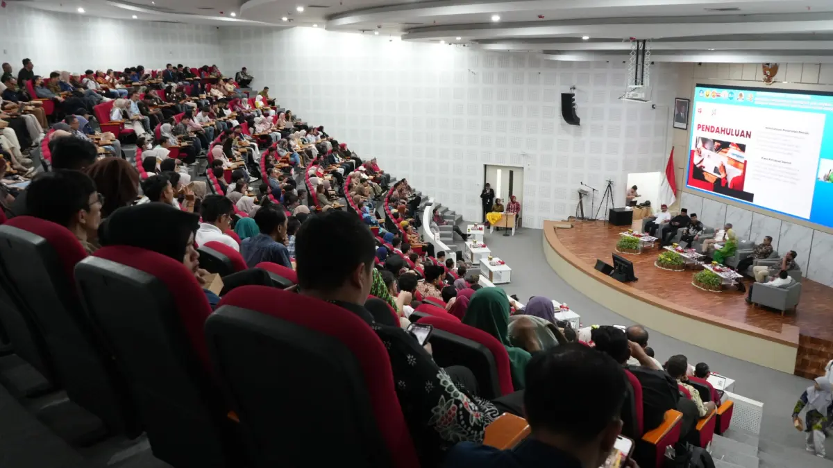 Sarasehan Nasional KAUJE Fest yang diselenggarakan di Gedung Soejarwo UNEJ, Jumat (03/07/2026). (HUMAS UNEJ)