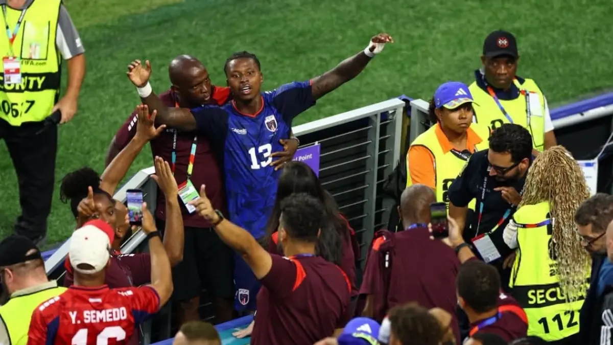Momen  Sidny Lopes Cabral usai cetak gol ke gawang Argentina