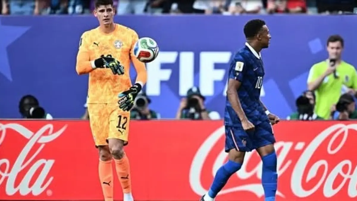 TERUNGKAP! Ternyata Ini Alasan Kiper Paraguay Lempar Bola ke Mbappe