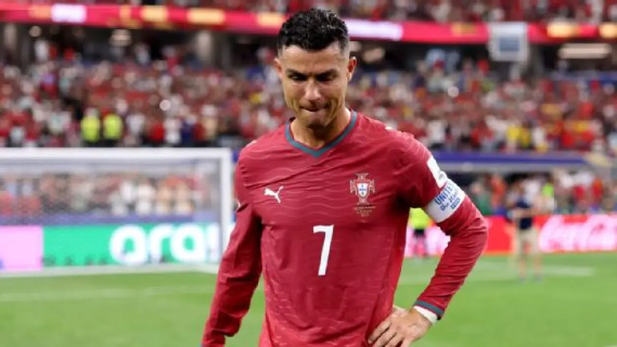 Tangis Cristiano Ronaldo usai kekalahan Portugal dalam alaga melawan Spanyol di Piala Dunia 2026. (Ryan Pierse - FIFA/FIFA via Getty Images)