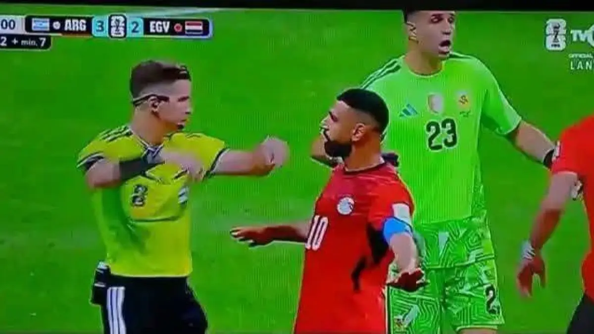 Wasit kontroversi di laga mesir vs argentina
