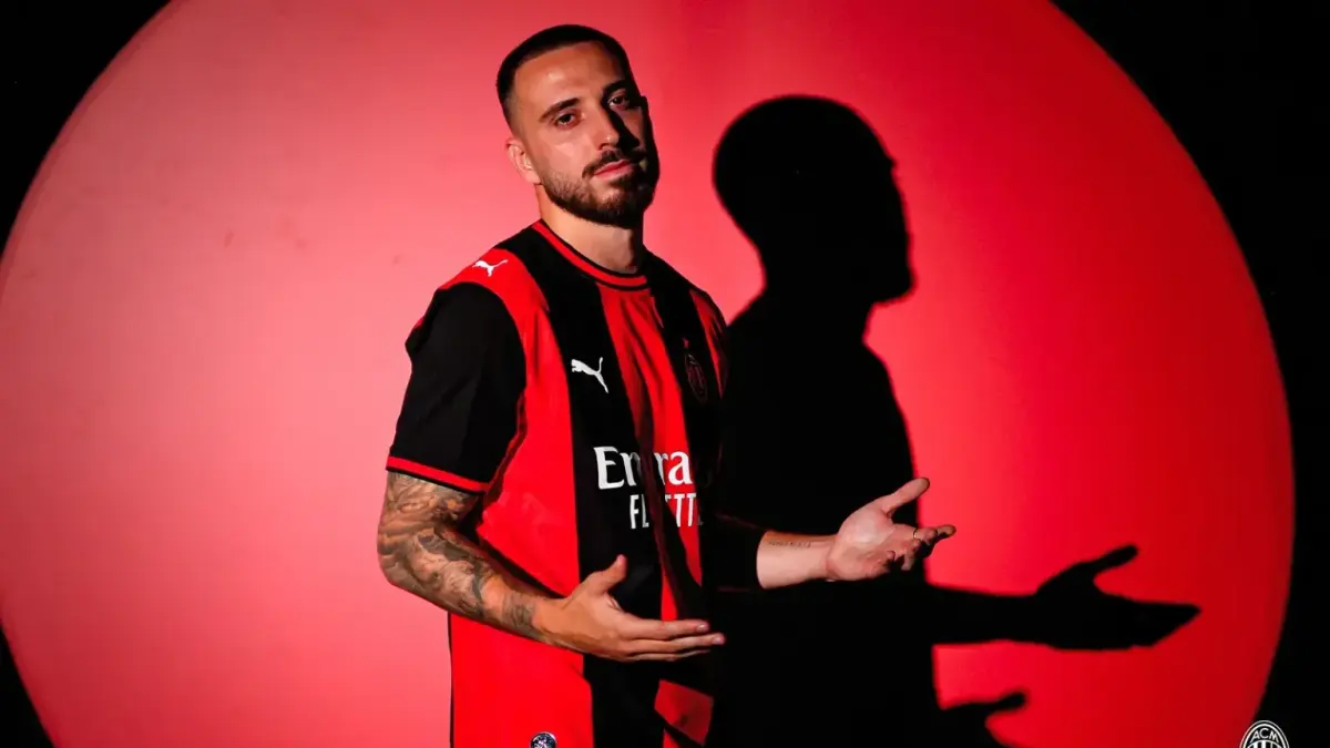 Mario Gila resmi diperkenalkan AC Milan