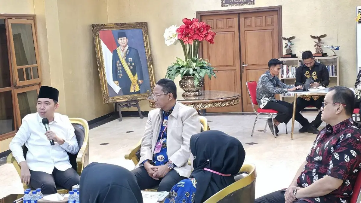 AUDIENSI: Audiensi KORMI Jember dengan Bupati Jember Muhammad Fawait di Pendapa Wahyawibawagraha, beberapa hari lalu. Salah satunya menyampaikan progres persiapan tuan rumah Forprov III Jatim. (KORMI JEMBER)