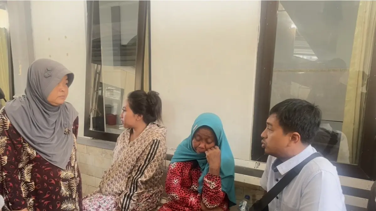 Keluarga korban saat datangi Rumah Sakit