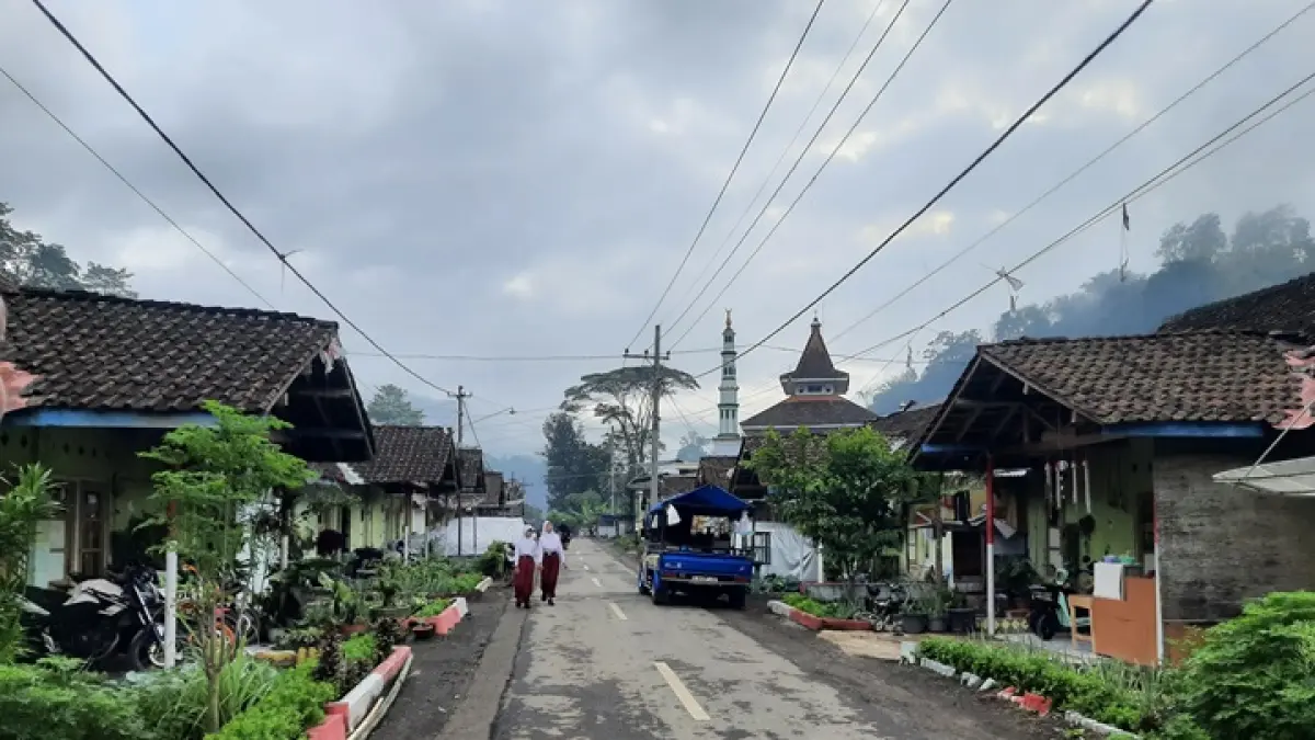 RUTINITAS: Kawasan pemukiman di Kecamatan Ijen dengan kepemilikan tanah negara. (FAQIH/RJ)