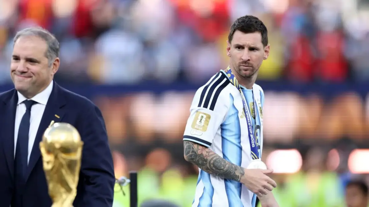 Messi dan kekecewaannya atas posisi kedua di New Jersey (Fotobaires via TyC Sports).