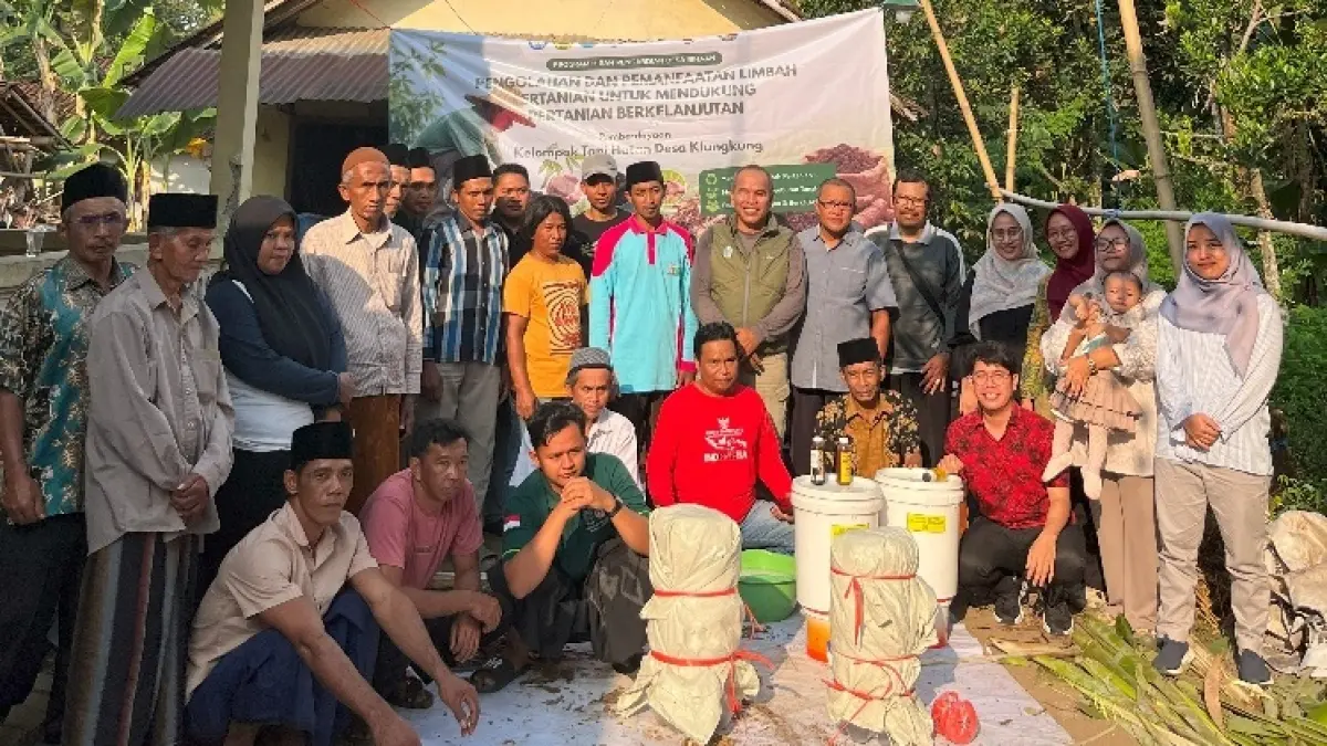 Olah Limbah Pertanian Jadi Pupuk Organik: Pelatihan oleh Kelompok Riset Prodi IPA FKIP Unej, Dukung Pertanian Berkelanjutan
