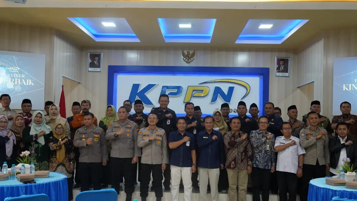KPPN Bondowoso bersama sejumlah Satker usai melaksanakan rapat koordinasi capaian kinerja (FAQIH/RJ)