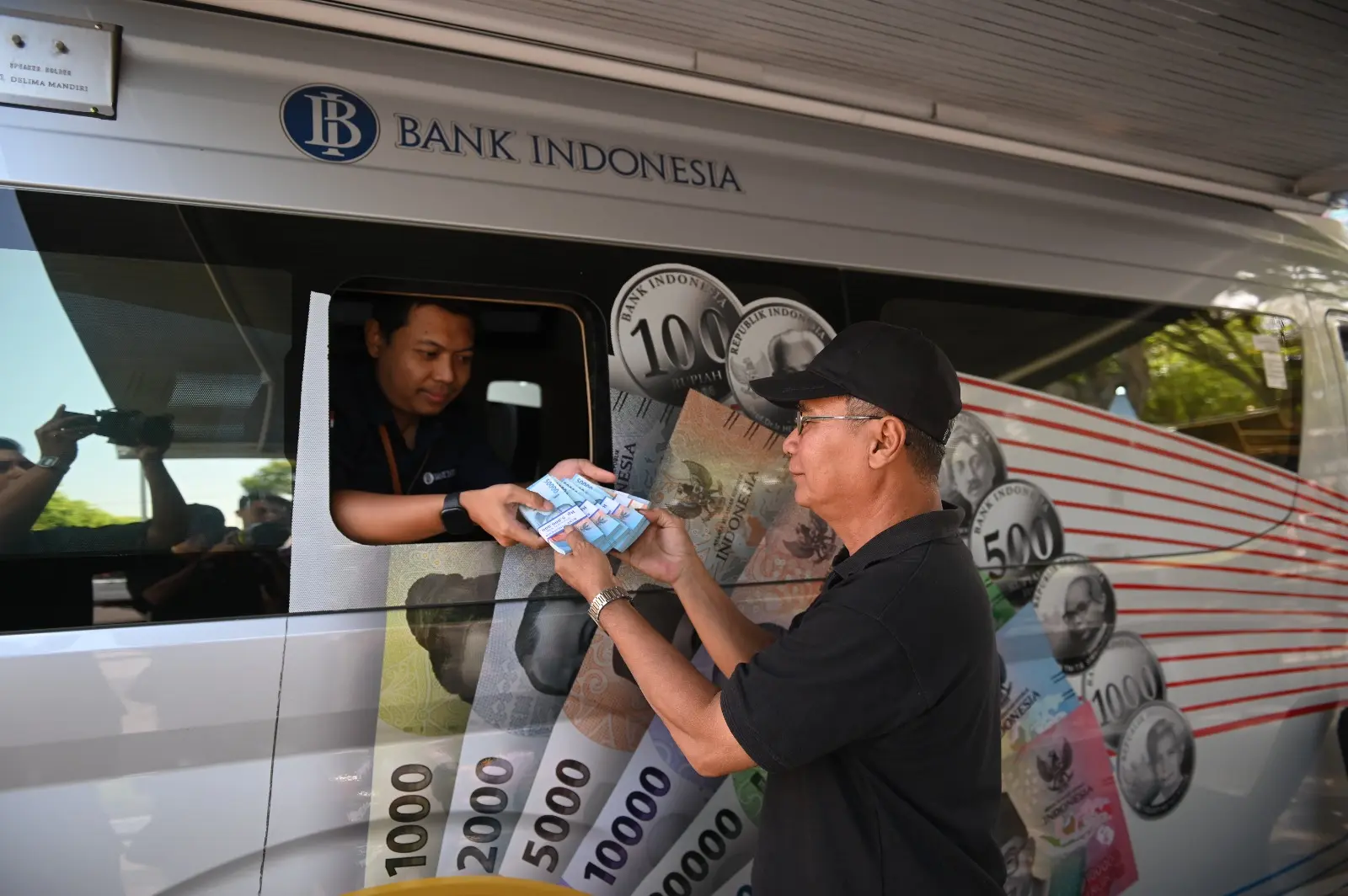 Sempat Pasrah, Korban Kebakaran di Banyuwangi Tak Menyangka Uang Rp 25,7 Juta Masih Bisa Diselamatkan
