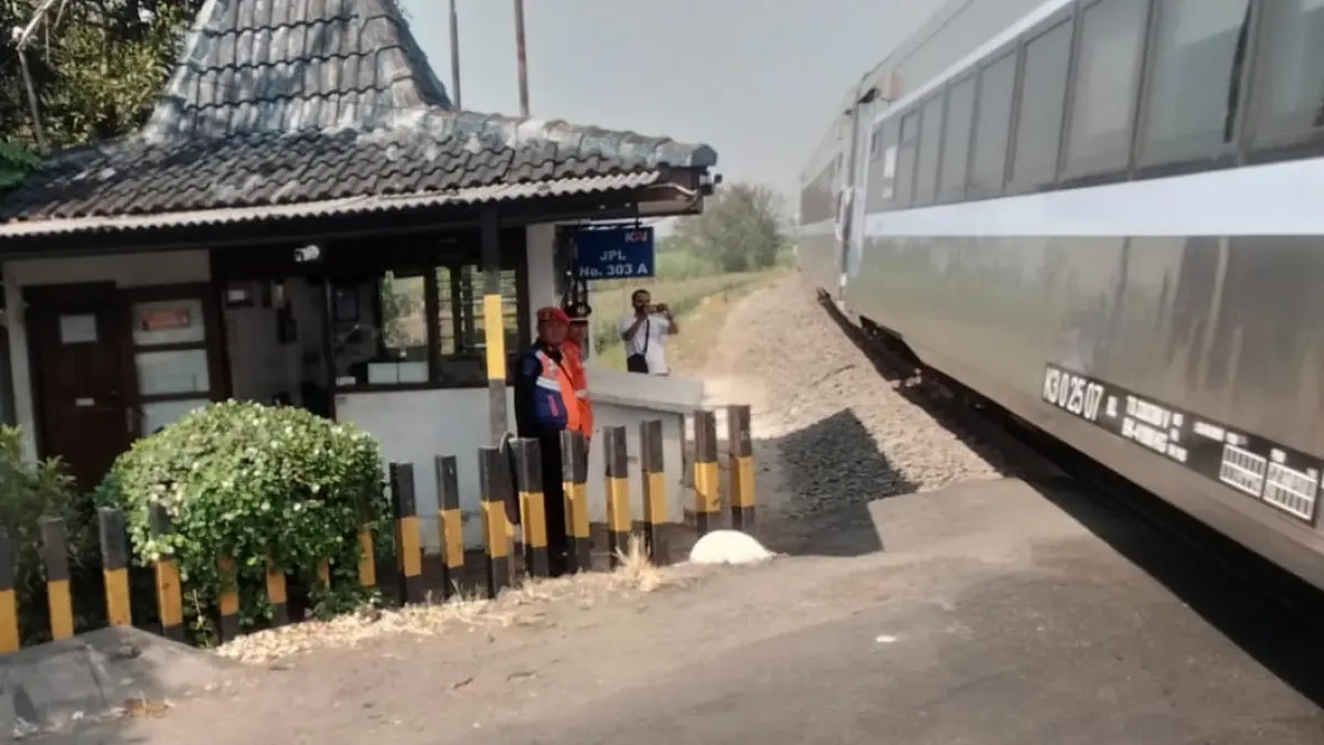 Daop 7 Madiun Benarkan Palang Pintu tak Tertutup di Kertosono, Begini Klarifikasinya