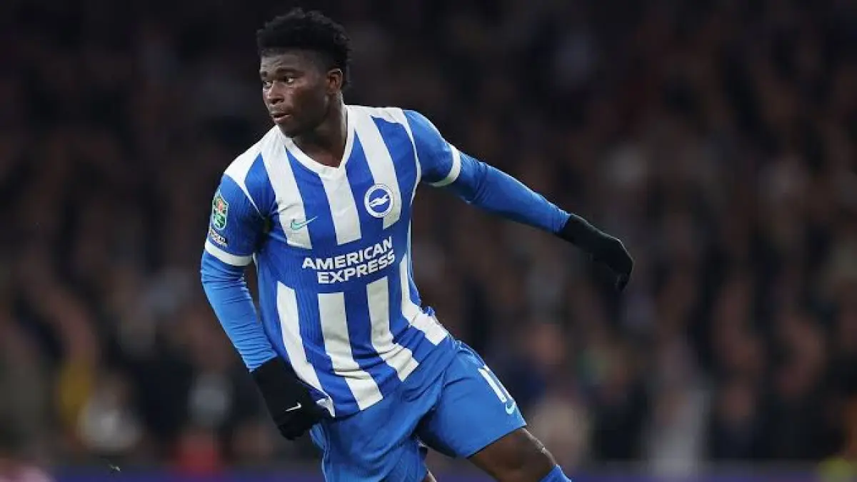Manchester United belum berhenti berburu pemain. Carlos Baleba kembali masuk radar Setan Merah untuk memperkuat lini tengah musim 2026/2027. Akankah Brighton melepas gelandang mudanya?. (MANCHESTER EVENING NEWS)

