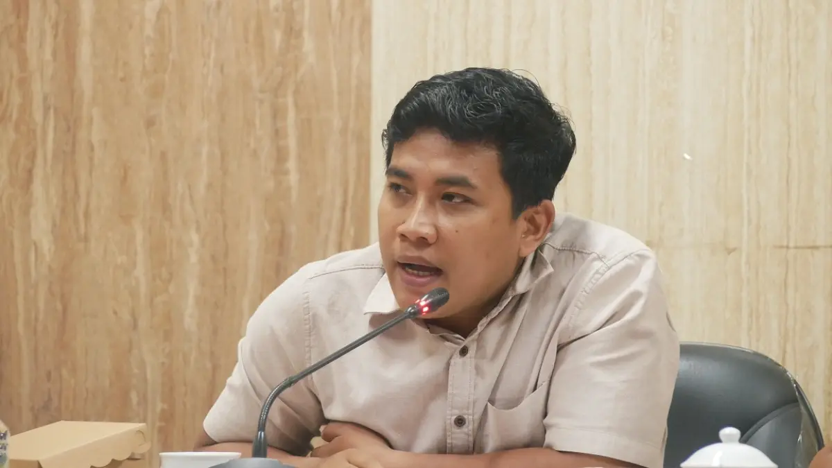 "Kami menjamin ke depan pembahasan APBD dan KUA-PPAS di Banggar maupun Komisi akan dilakukan secara terbuka. Sebab, ini menyangkut hajat hidup warga dan masyarakat Jember secara luas." NURHUDA CANDRA HIDAYAT, Sekretaris FPKB DPRD Jember. (SIDKIN ALI/RADAR JEMBER)