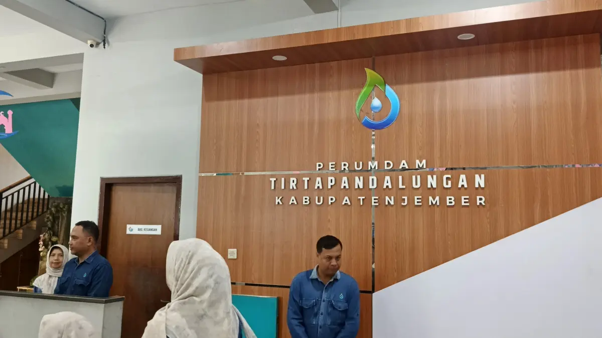 Kantor Perumdam Tirta Pandalungan atau PDAM Jember. (Maulana/Radar Jember)