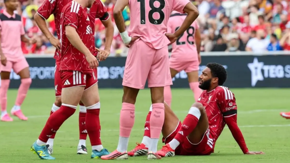 Bek senior berusia 29 tahun, Joe Gomez