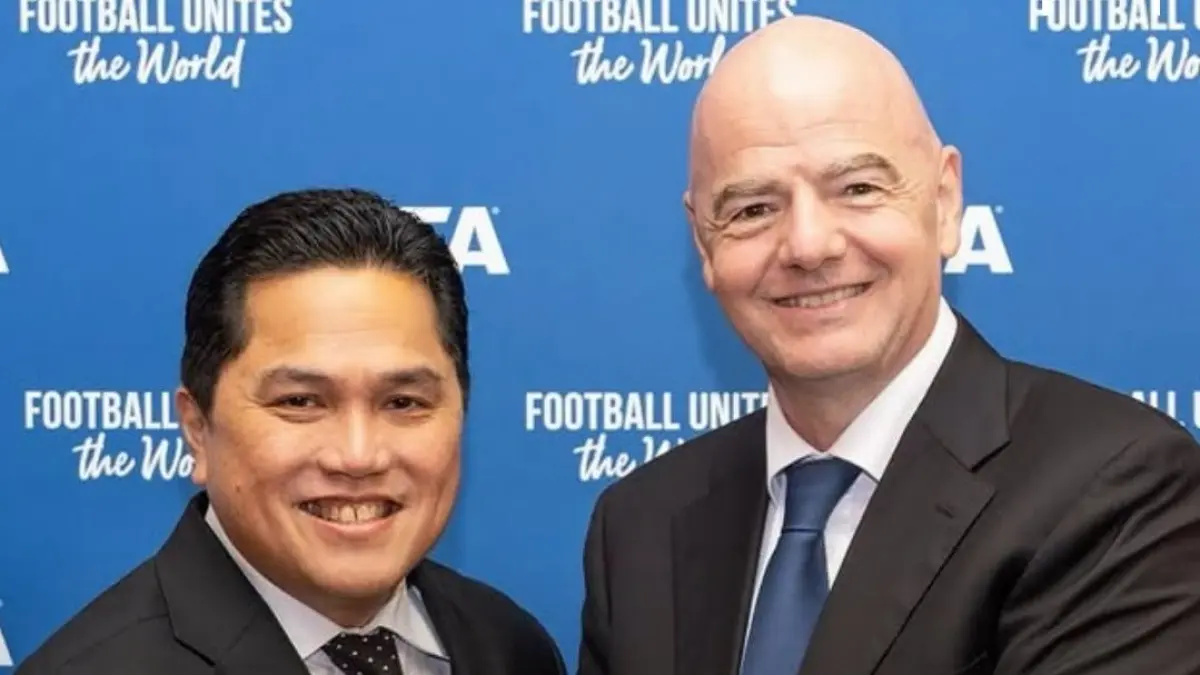 Ketua Umum PSSI Erick Thohir bersama Presiden FIFA Gianni Infantino. (Goal Indonesia)