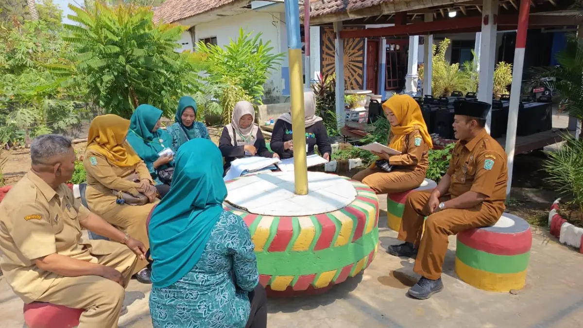 UNJUK: Penampakan kampung yang sedang menjalani penilaian. (IKBAL/RAME)