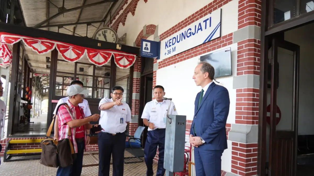 Jejak Arthur Rimbaud Hidup Kembali, Dubes Prancis Napak Tilas Warisan Sejarah Perkeretaapian di Daop 4 Semarang