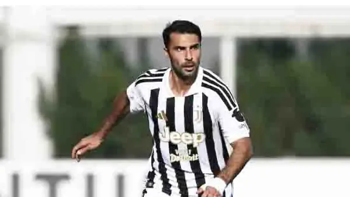 Zeki Celik jadi andalan bek Juventus