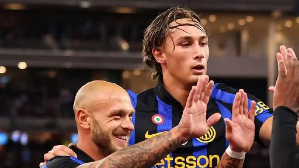 Dimarco (kiri) saat merayakan golnya ke gawang Juventus di laga Pramusim