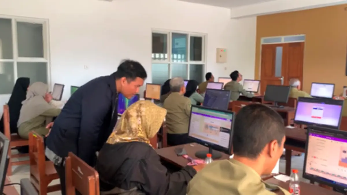 Smart Digital Teaching Bekali Guru SMA Muhammadiyah 3 Jember Kembangkan Media Pembelajaran Digital Interaktif