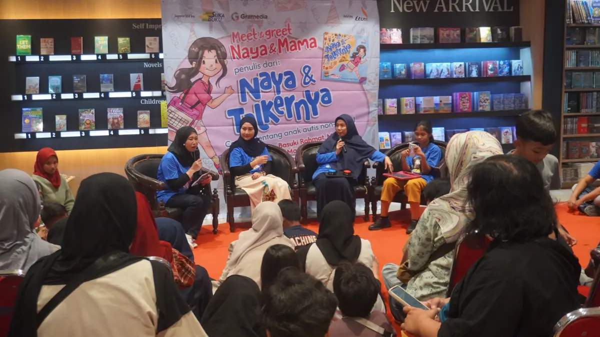 Bedah buku Naya dan Talker 