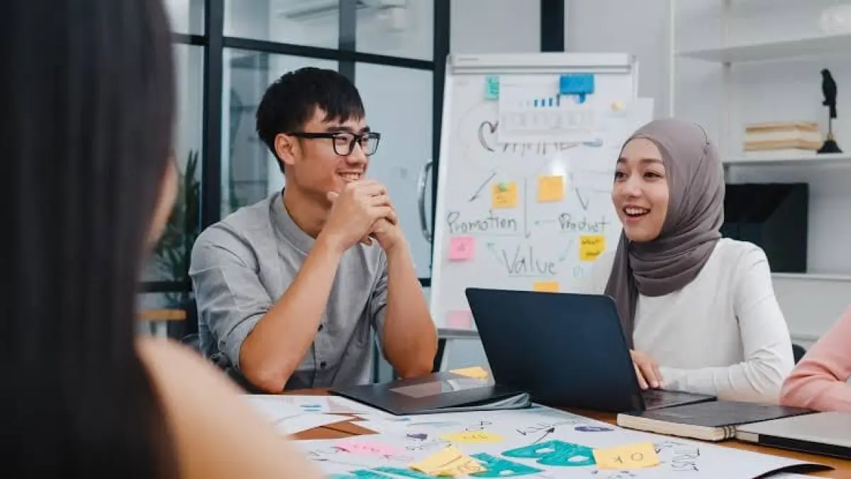 Trik dilirik perusahaan selama magang.