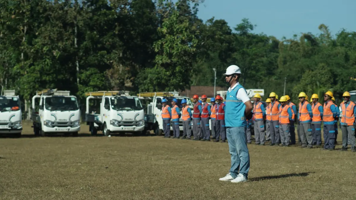 SINERGI: PLN UP3 Jember Program Maraton Max dengan menggandeng sejumlah unit, yakni UP3 SBB, UP3 Sidoarjo, UP3 Pasuruan, UP3 Situbondo, UP3 Banyuwangi, UP3 Gresik, UP3 Malang, UP3 SBU, UP2D, serta Bina Marga. (Foto: Yulio/Radar Jember)