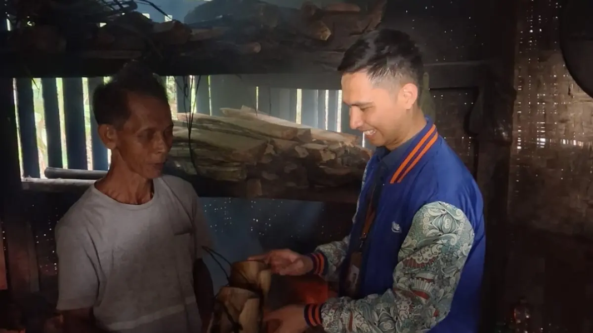 Mantri BRI dalam mendampingi pelaku usaha sekaligus menunjukkan bagaimana kedekatan dengan nasabah menjadi kekuatan BRI dalam memahami kebutuhan masyarakat.