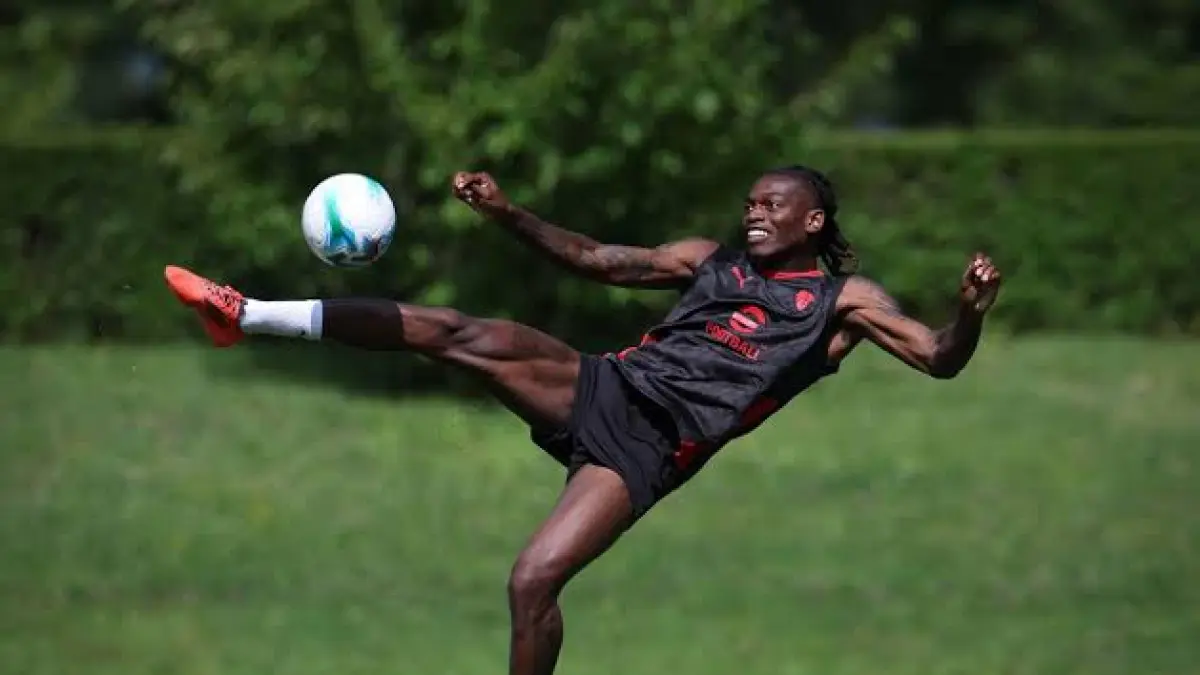 rafael leao latihan terpisah dengan skuad inti ac milan