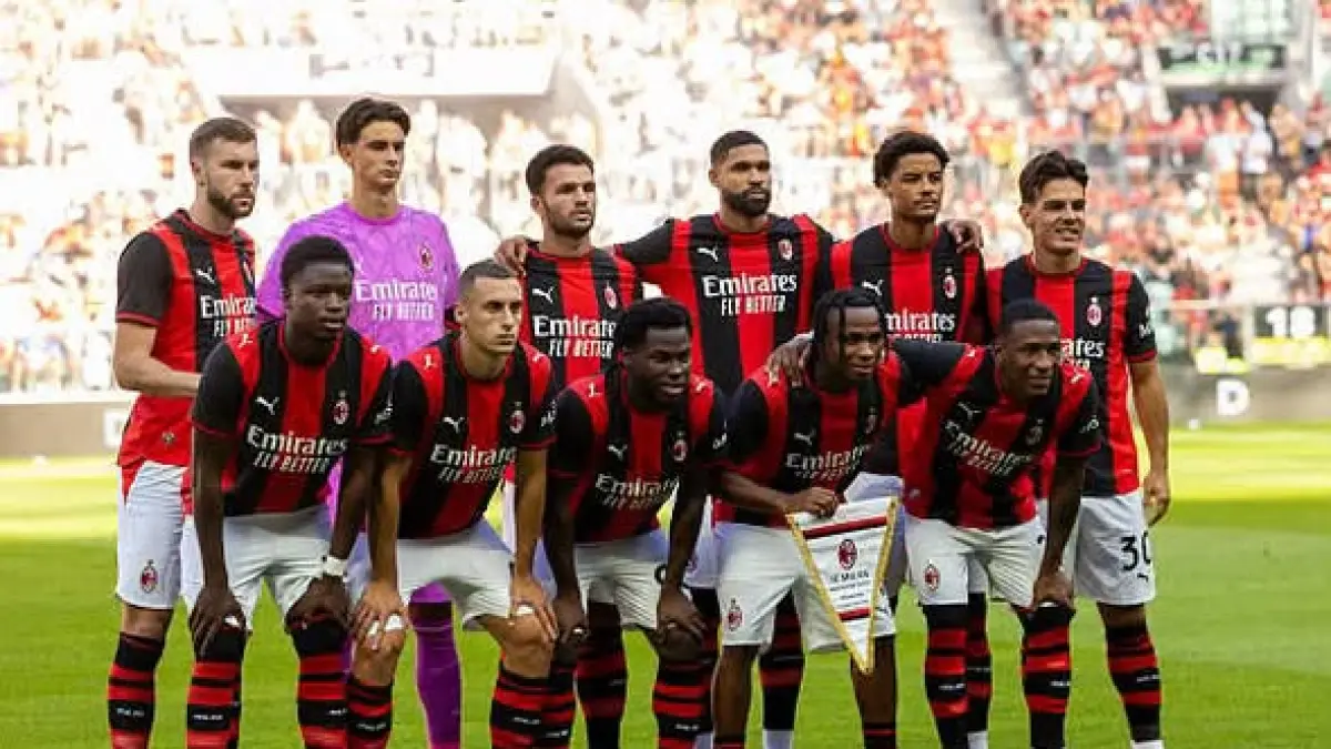 Skuad AC Milan saat pramusim (Team of AC Milan during a friendly match between Manchester United and AC Milan in Wroclaw,Poland on August 15, 2026 (Photo by Andrzej Iwanczuk/NurPhoto via Getty Images)
