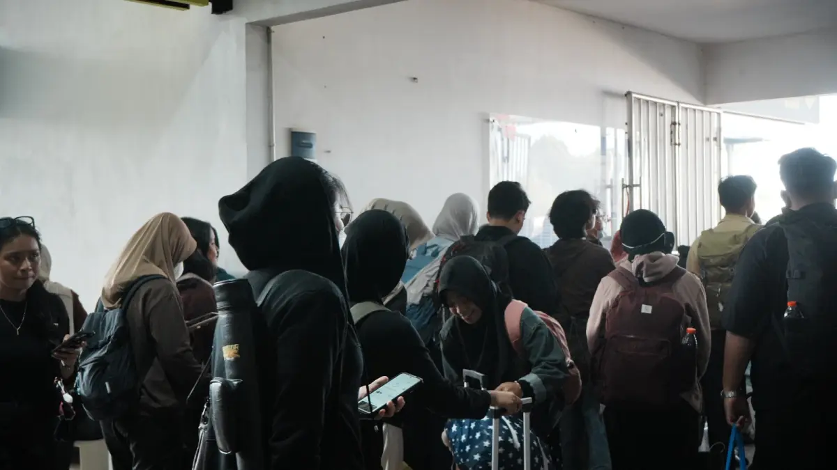 Suasana Kedatangan Penumpang KA Ijen Ekspres di Stasiun Jember (17/8) (HUMAS DAOP 9)